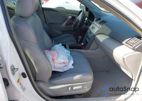 2008 Toyota Camry Xle z USA, uszkodzony, nr VIN 4T1BE46K58U780362